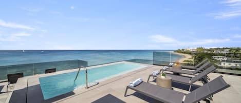 Leilighet, 3 soverom | Basseng