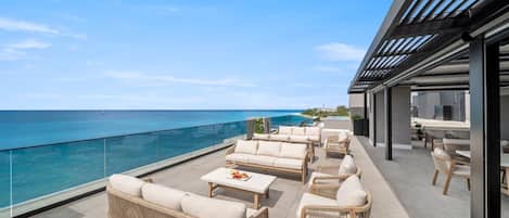 Condo, 3 quartos | Terraço/pátio