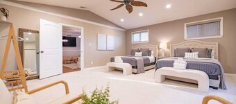 Marbella Lane - Charming 4BR Bungalo for Relaxing Retreat