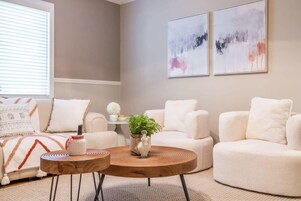 House (4 Bedrooms) | Living area | 43-inch flat-screen TV with cable channels