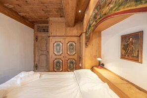 3 chambres, fer et planche à repasser, Wi-Fi gratuit, draps fournis