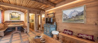 Casa Col, near the ski slopes with view of the Dolomites