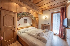 3 chambres, fer et planche à repasser, Wi-Fi gratuit, draps fournis