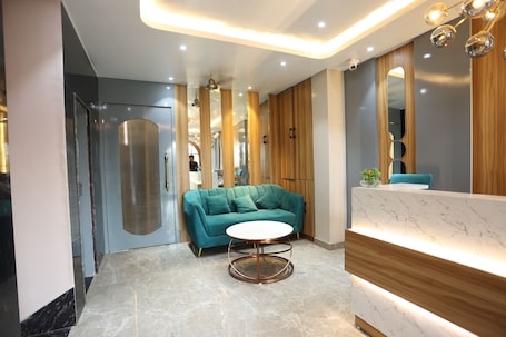 Interior. Hotel Trinay