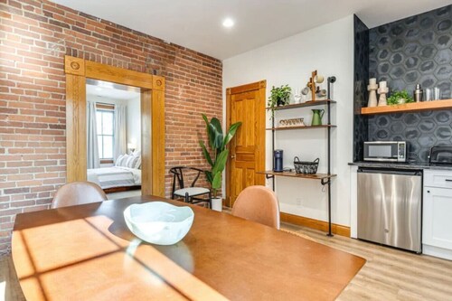 Studio 500: Downtown Gem + Free Parking & Pets OK!