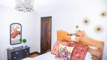 1 bedroom, desk, iron/ironing board, free WiFi