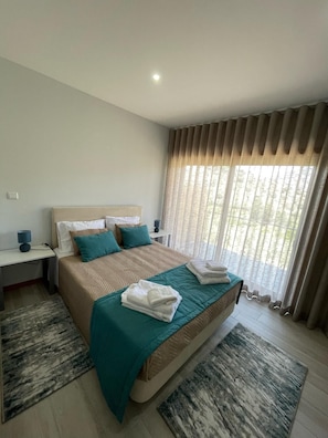 6 bedrooms, WiFi