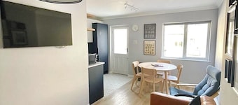 Super City Centre Location - Sleeps 5
