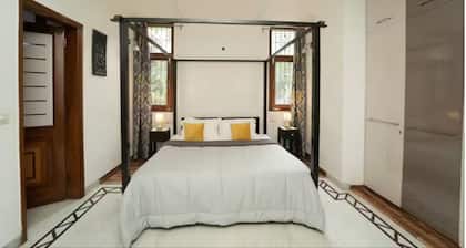 3 Bedroom Apartment, Defence Colony, New Delhi