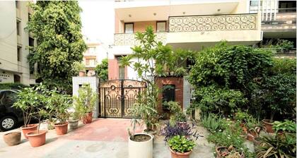 3 Bedroom Apartment, Defence Colony, New Delhi