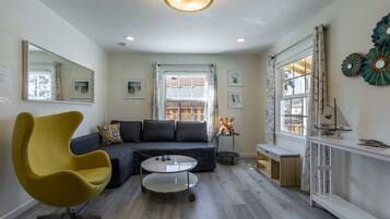 Comfort House (2 Bedrooms) | Living area