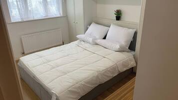 House, 4 Bedrooms, Smoking | 4 bedrooms