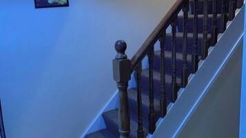 House, 4 Bedrooms, Smoking | Interior