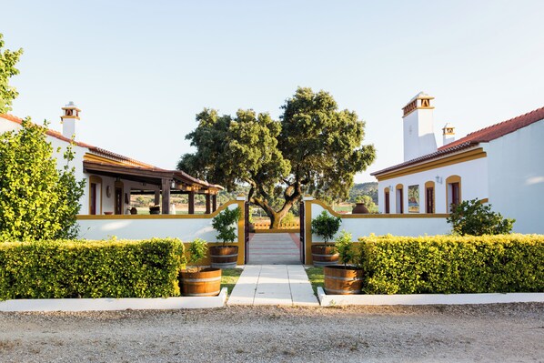 Property grounds - MONTE DA RAPOSINHA Wine Tourism, Montargil (Montargil)