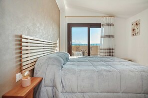 3 chambres, coffre-fort, fer et planche Ă repasser