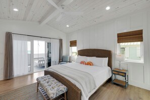 5 bedrooms, iron/ironing board, internet, bed sheets