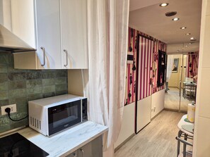 Fridge, microwave, stovetop, dishwasher - La Petite Maison By Case al Lago (Desenzano del Garda)