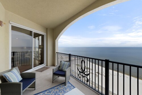 Sienna on the Coast 1205