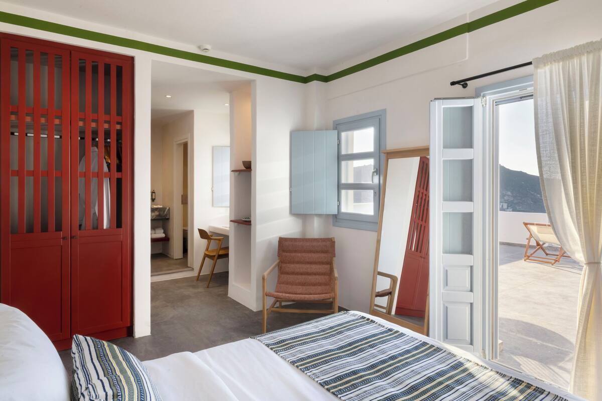 Premium Studio Suite | In-room safe, iron/ironing board, free WiFi