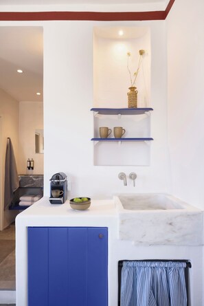 Junior Studio Suite | In-room safe, iron/ironing board, free WiFi - Panorama Serenity Suites (Patmos)