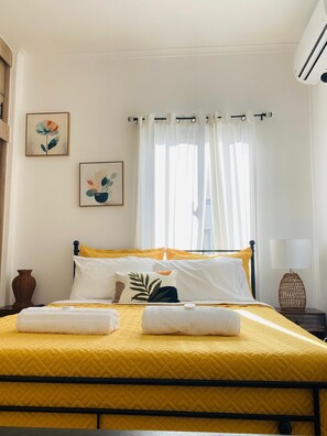 3 Schlafzimmer, Schreibtisch, Bügeleisen/Bügelbrett, WLAN