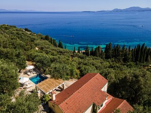 Villa, Smoking | 23 bedrooms