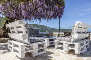 Apartment, Smoking | Exterior