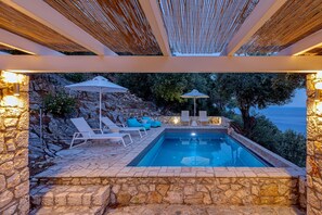 Villa, para fumadores | 23 habitaciones