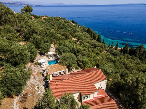 Vila, para fumantes | 23 quartos