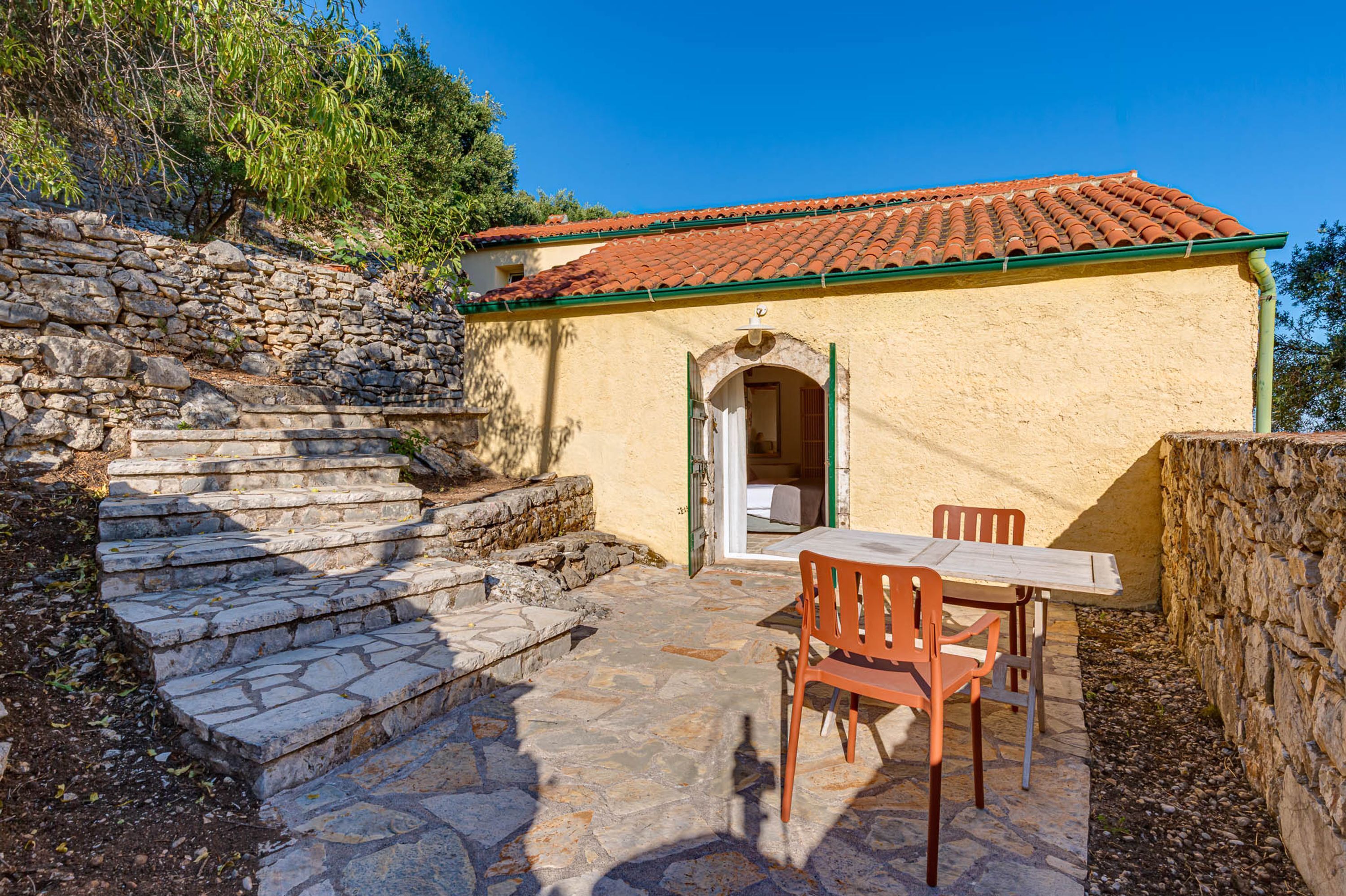 Villa, Smoking | 23 bedrooms