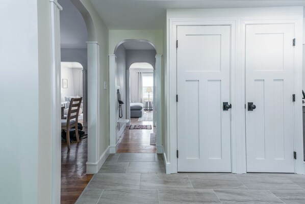 Interior - Beautiful Colonial Charmer (Salem)