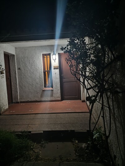 Centrally located house Yrigoyen