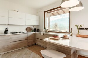 Villa | 5 bedrooms, premium bedding, down comforters, iron/ironing board - Villa Rosalia (Menaggio)