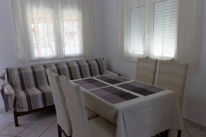 House | 2 bedrooms - Aggelos Home in Kato Alepohori (Megara)