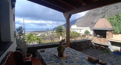 Casa Rural Antonio GarcĂa - Terrace & BBQ, Hierro