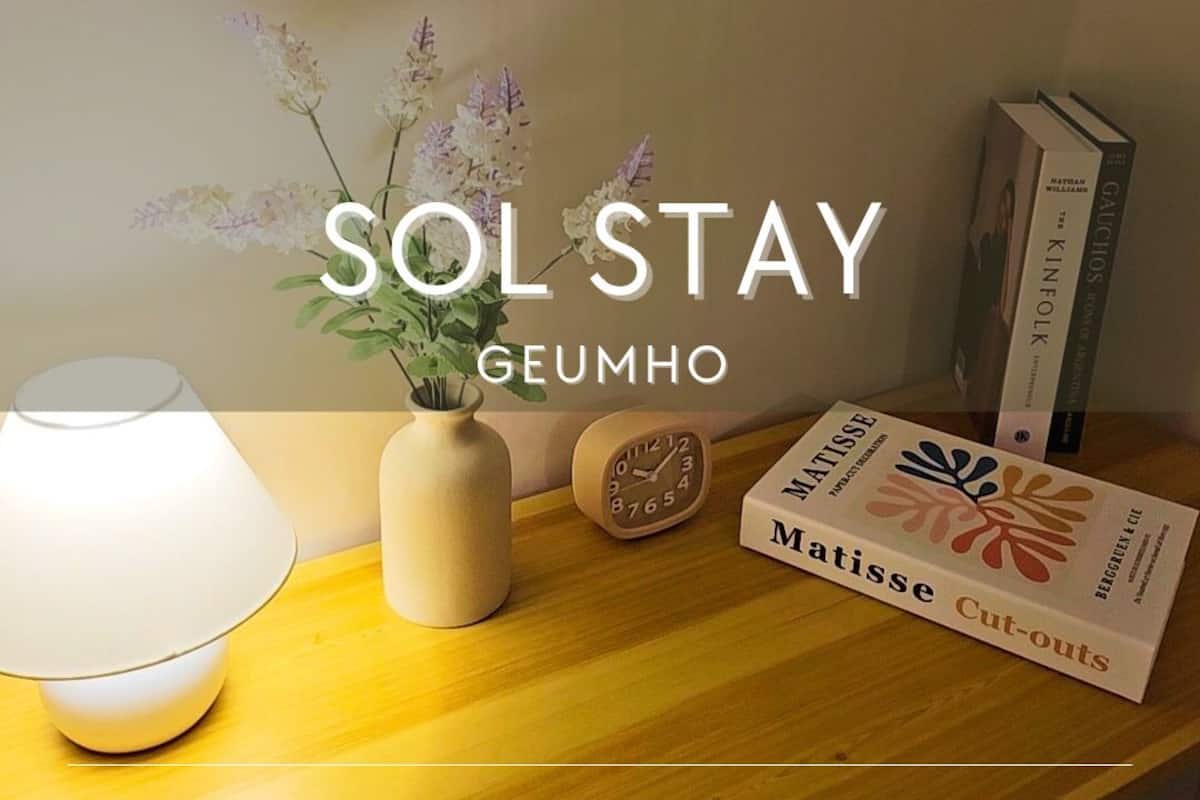 Single Room | Premium bedding, free WiFi, bed sheets
