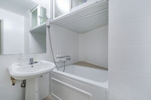 Single Room (MUST Contact Hotel Before Check-in) | Bathroom | Free toiletries, hair dryer, slippers, towels - Sol Stay (Seoul)
