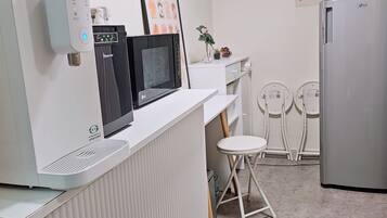 Fridge, microwave, ice maker