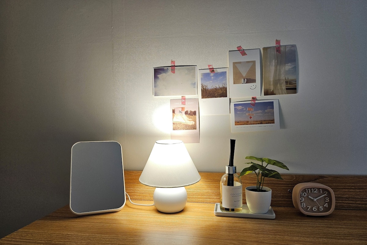 Single Room | Premium bedding, free WiFi, bed sheets