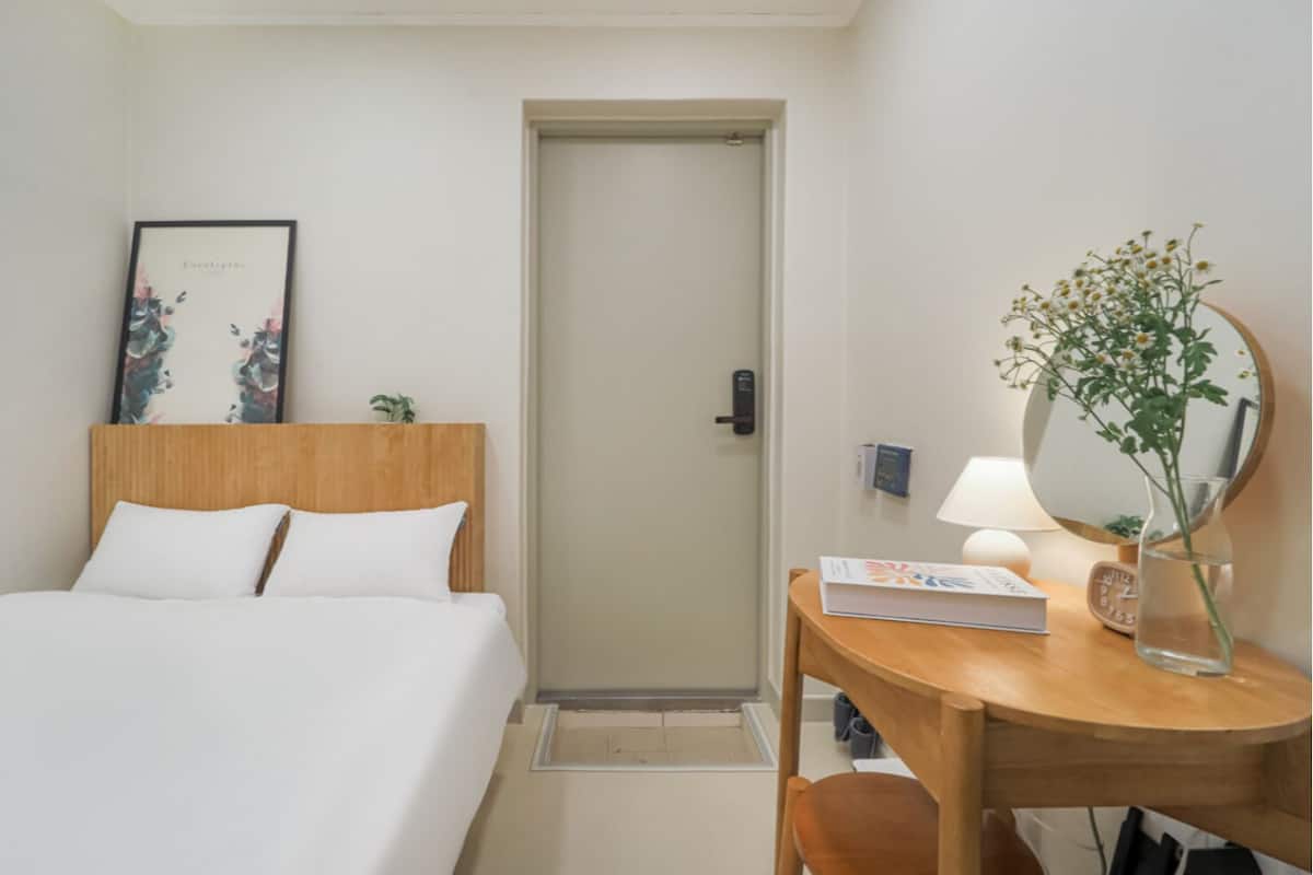 Double Room Single Use (MUST Contact Hotel Before Check-in)