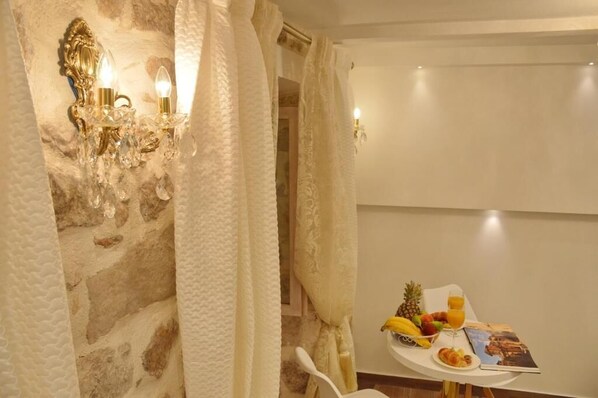 40-cm-Flachbildfernseher mit Kabelempfang, Fernseher