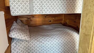 1 habitación, caja de seguridad en la habitación, wifi y ropa de cama