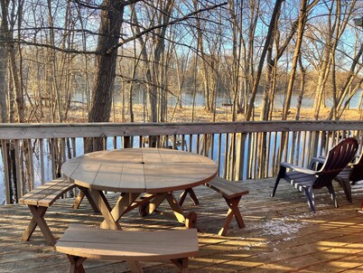 Bear Point Hideout on Menominee River