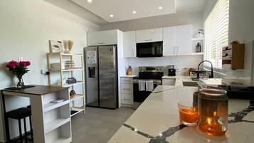 Comfort House, Balcony, Poolside | Private kitchen