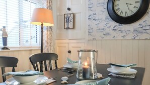Dining - 48 Waxholme Road (Withernsea)