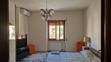 3 habitaciones, tabla de planchar con plancha y wifi gratis