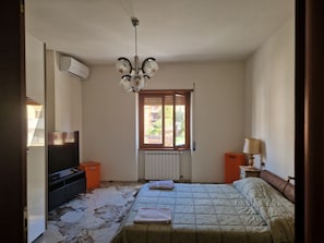 3 camere, ferro/asse da stiro, Wi-Fi gratuito, lenzuola