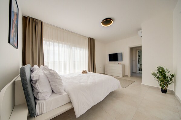 1 bedroom, free WiFi, bed sheets