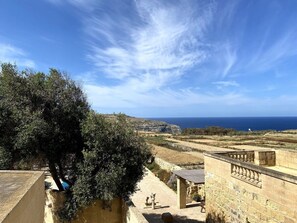 Property grounds - Ocean View House Getaway (San Lawrenz)