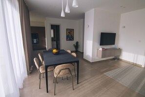 Dining - The Valley Collection - Suite A22 (Ix-Xagħra)